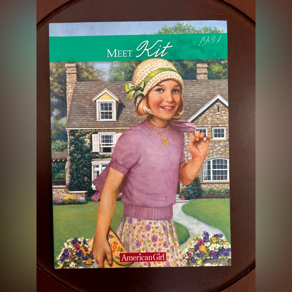 Meet Kit | American Girl Paperback Book (1934) 📚✨💄🗞️